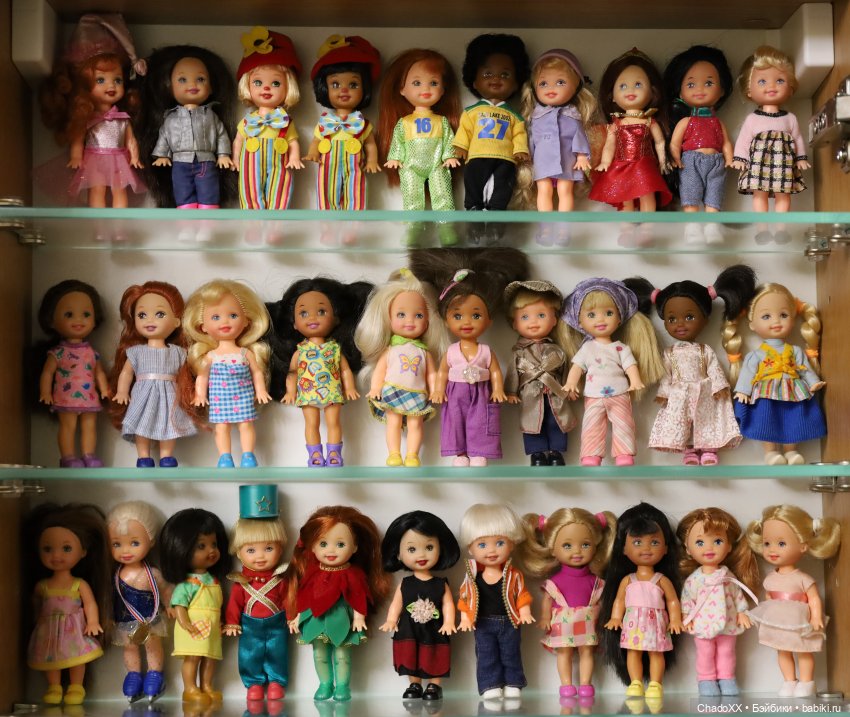Моя коллекция мини кукол, лучшее в трёх витринках - 333 куколки