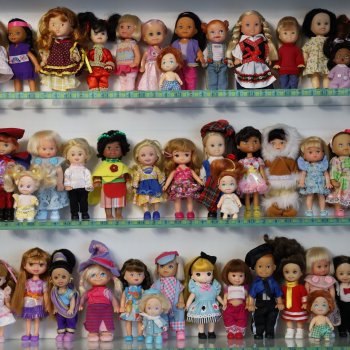 Моя коллекция мини кукол, лучшее в трёх витринках - 333 куколки