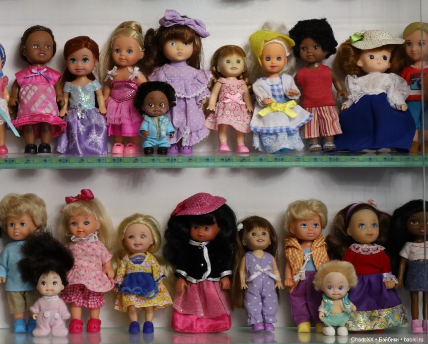 Моя коллекция мини кукол, лучшее в трёх витринках - 333 куколки (фото 7)