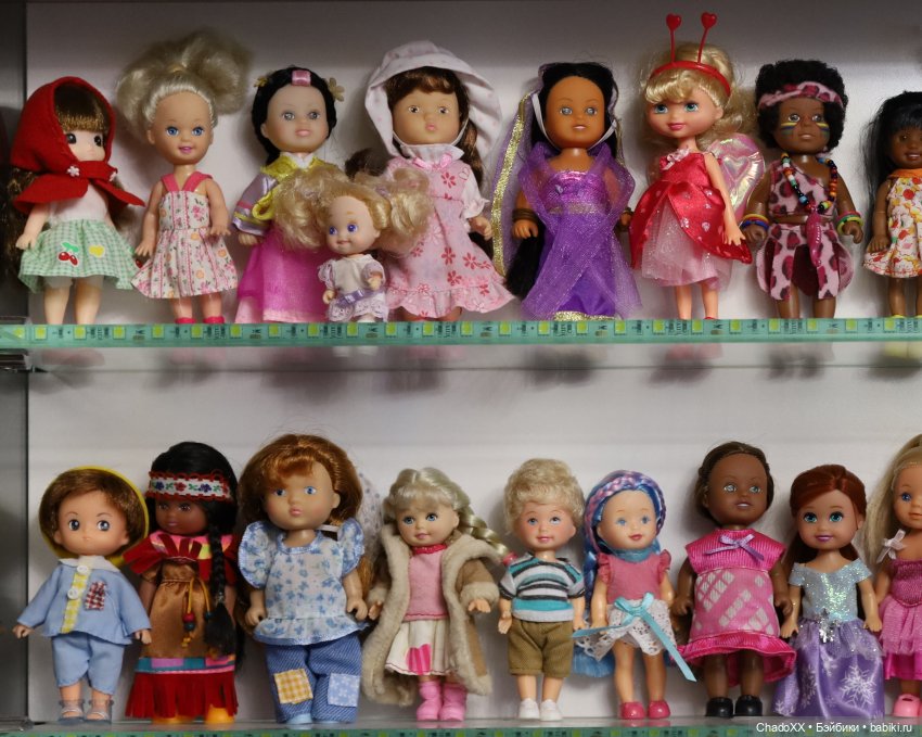 Моя коллекция мини кукол, лучшее в трёх витринках - 333 куколки (фото 4)