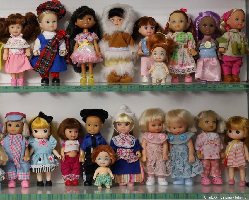 Моя коллекция мини кукол, лучшее в трёх витринках - 333 куколки