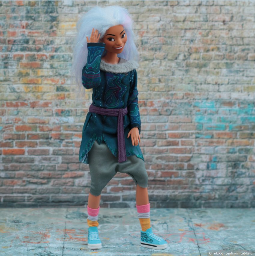 Сису, Великая и забавная — Гибриды шарнирных кукол (не БЖД): подбор тела