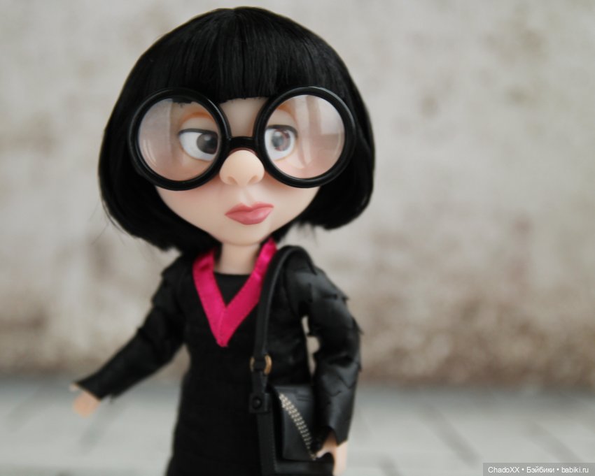 Кукла Эдна Мод (Edna Mode): Суперсемейка (The Incredibles) (фото 2)