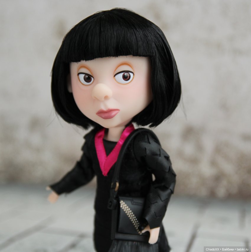 Кукла Эдна Мод (Edna Mode): Суперсемейка (The Incredibles) (фото 4)
