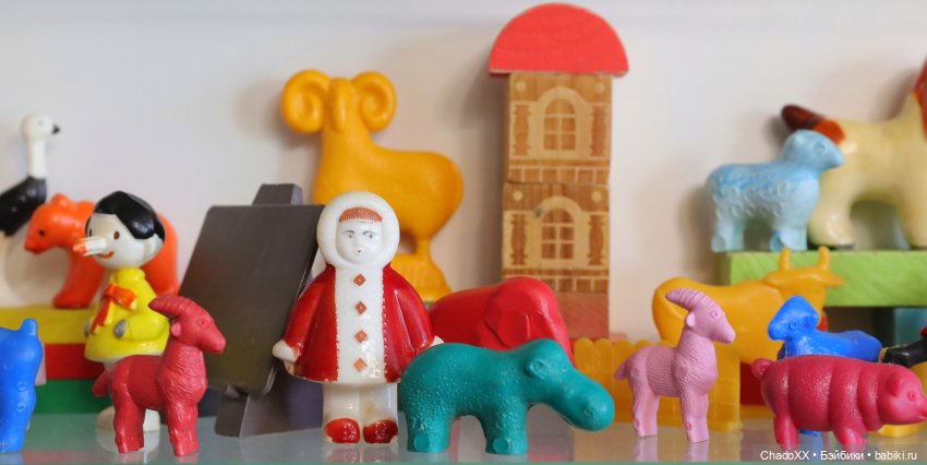 Ребята и зверята из СССР - у нас снова выставка в витринке