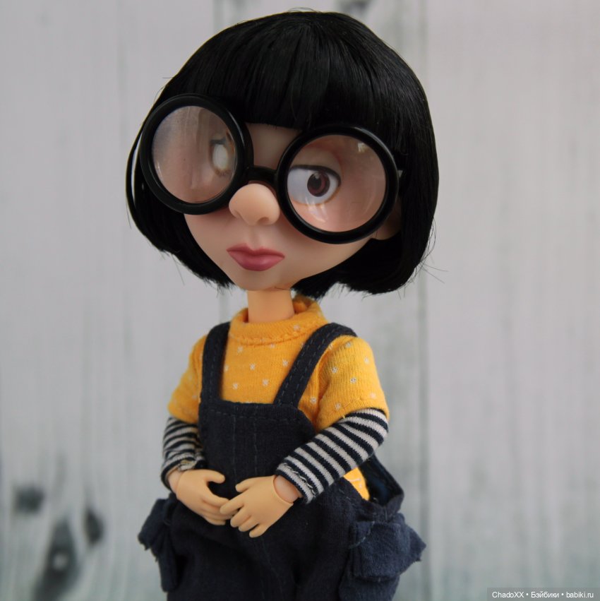 Кукла Эдна Мод (Edna Mode): Суперсемейка (The Incredibles) (фото 10)