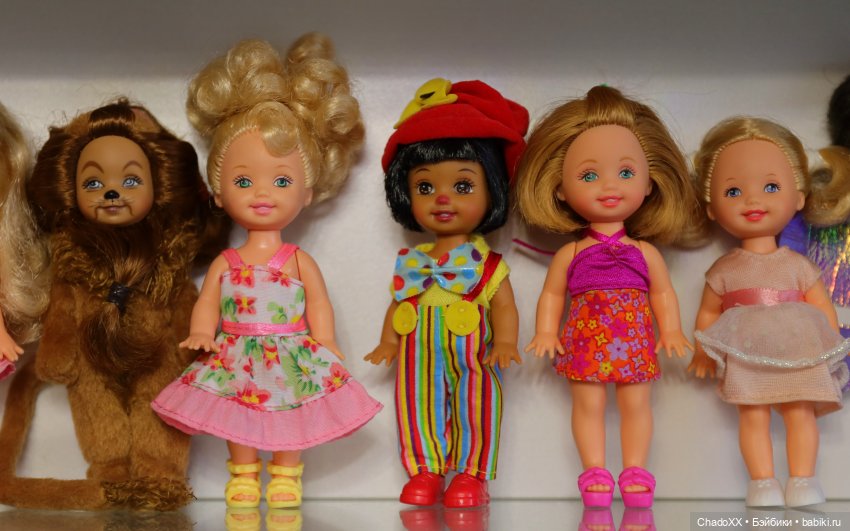 Большая витринка с малышками Келли Маттел (фото 9)