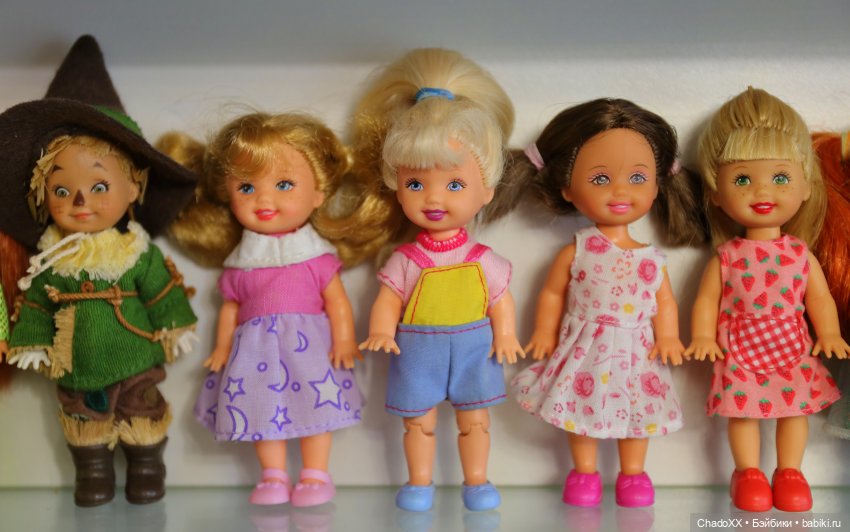 Большая витринка с малышками Келли Маттел (фото 6)