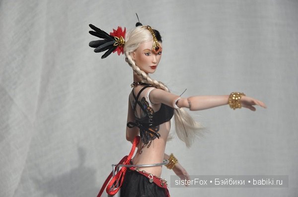 шарнирная фарфоровая кукла от SisterFox Tribal dancer