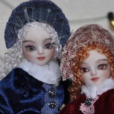 Текстильная мини-куколка с фарфоровой головкой