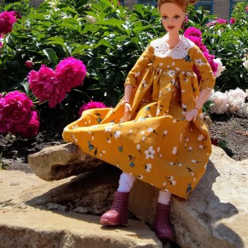 Немного вязаного для моих любимиц Барби и не только...