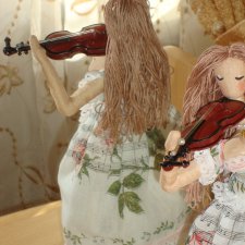 Скрипачка - авторская интерьерная текстильная кукла