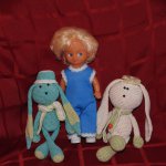 Авторские вязаные зайцы - амигуруми. Игрушки вязанные спицами
