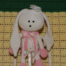 Нежный вязаный зайка амигуруми. Авторская игрушка своими руками