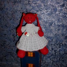 Авторская / интерьерная игрушка - Вязаная Зайка в сером платьице