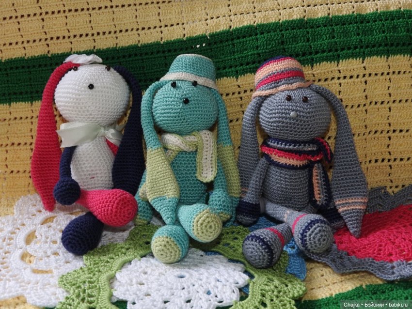 "Вспоминая прошлое" или Мои авторские работы - Вязаные зайцы - зайчики