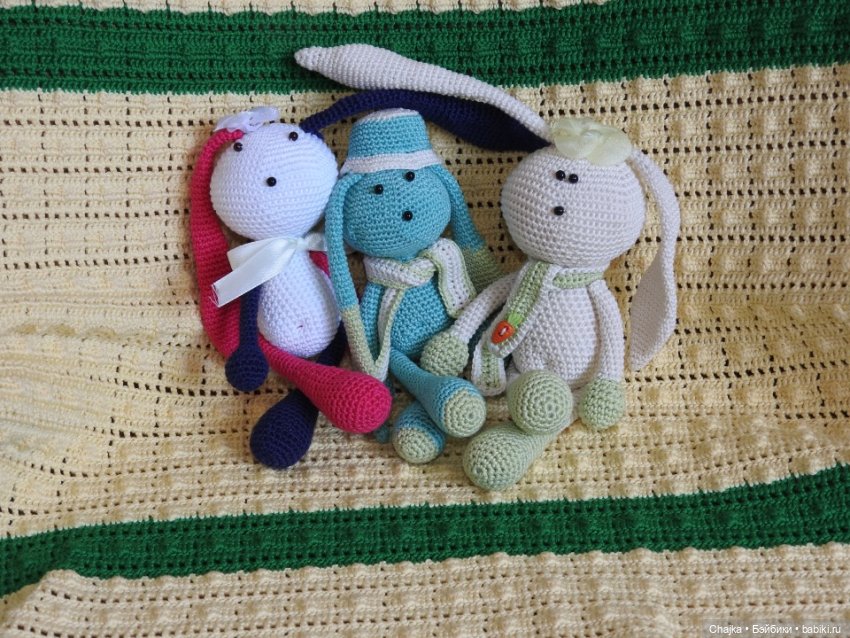 "Вспоминая прошлое" или Мои авторские работы - Вязаные зайцы - зайчики