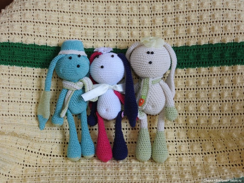 "Вспоминая прошлое" или Мои авторские работы - Вязаные зайцы - зайчики