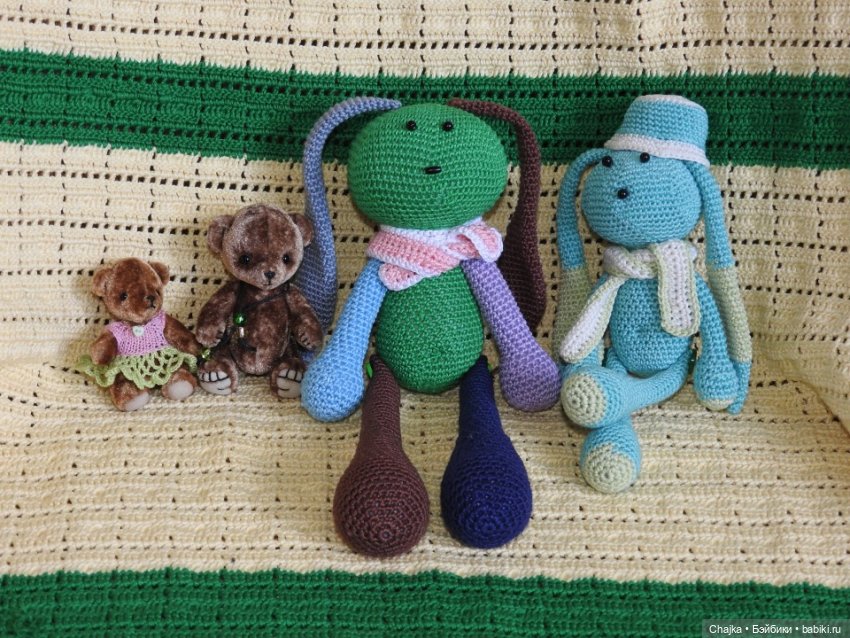 "Вспоминая прошлое" или Мои авторские работы - Вязаные зайцы - зайчики