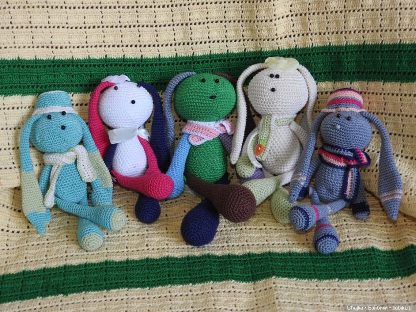 "Вспоминая прошлое" или Мои авторские работы - Вязаные зайцы - зайчики