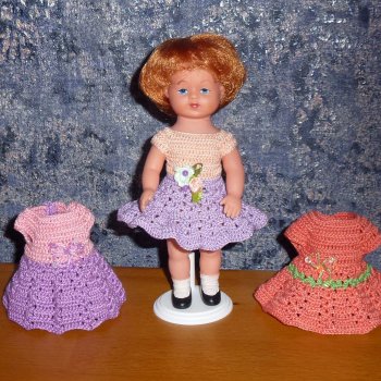 Вязаные платья на кукол Tebu, ГДР, 16 см