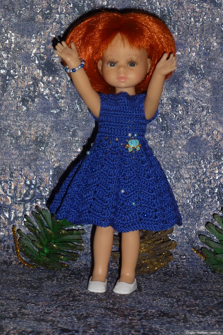 Авторское вязаное платье на кукол Паола Рейна мини 21 см «12-е Свидание»
