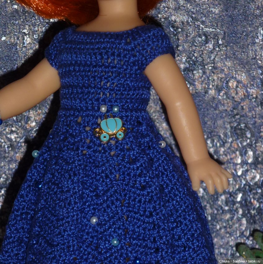 Авторское вязаное платье на кукол Паола Рейна мини 21 см «12-е Свидание» (фото 6)