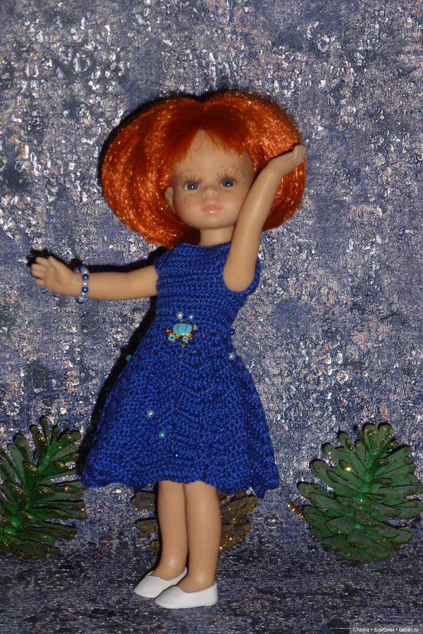 Авторское вязаное платье на кукол Паола Рейна мини 21 см «12-е Свидание»