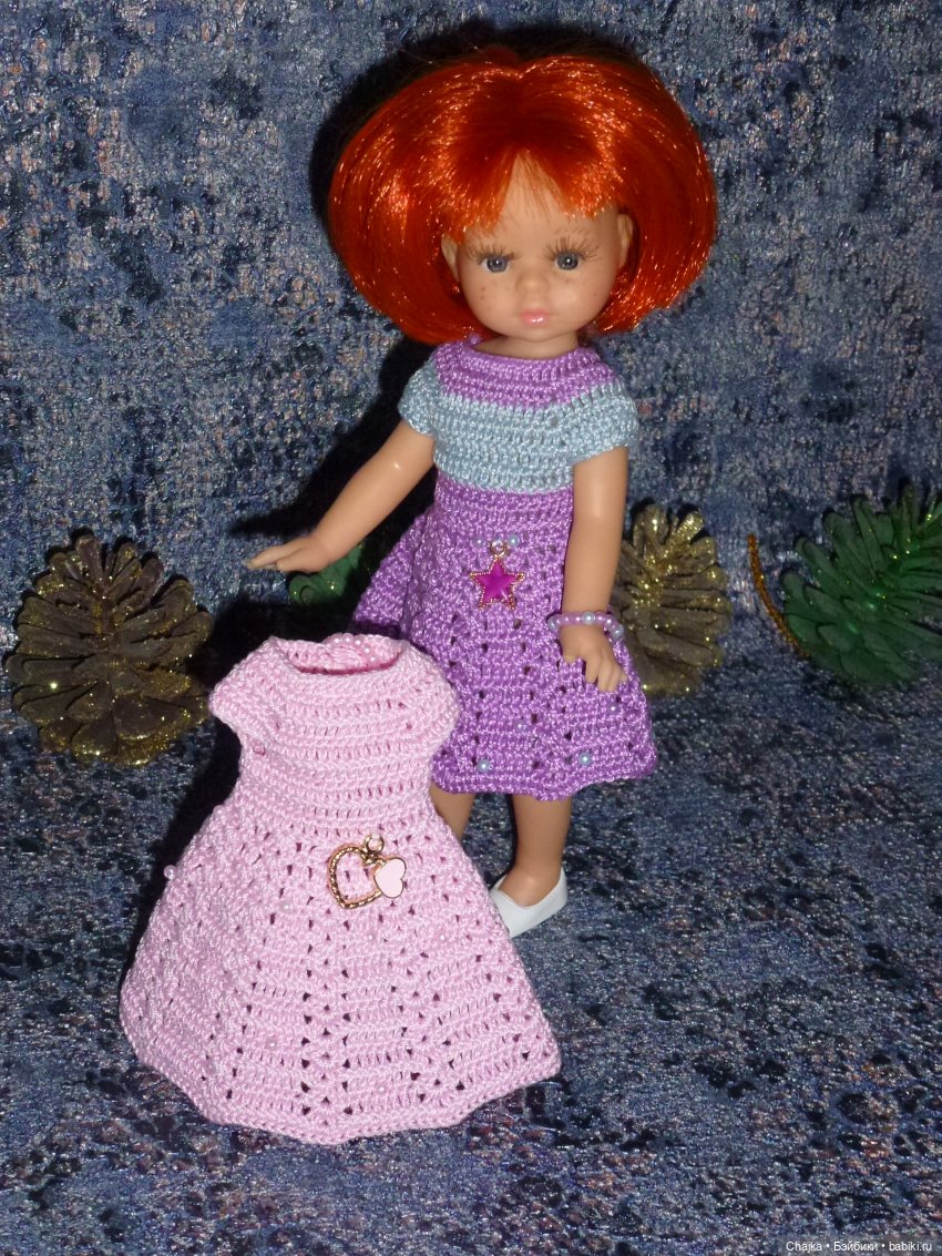 Авторское вязаное платье на кукол Паола Рейна мини 21 см «Звезда Любви»