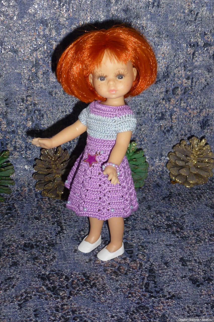 Авторское вязаное платье на кукол Паола Рейна мини 21 см «Звезда Любви» (фото 5)