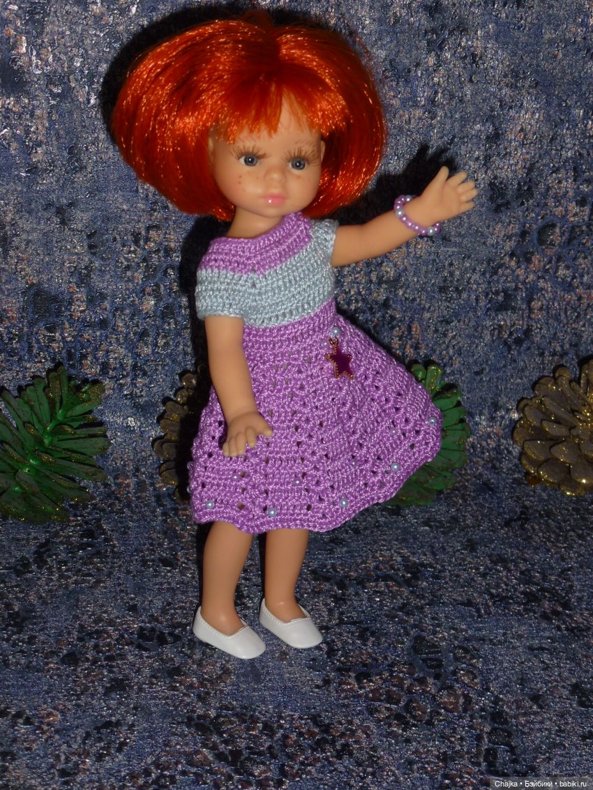 Авторское вязаное платье на кукол Паола Рейна мини 21 см «Звезда Любви»