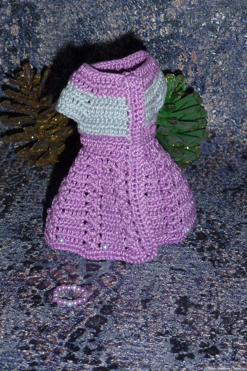 Авторское вязаное платье на кукол Паола Рейна мини 21 см «Звезда Любви» (фото 6)