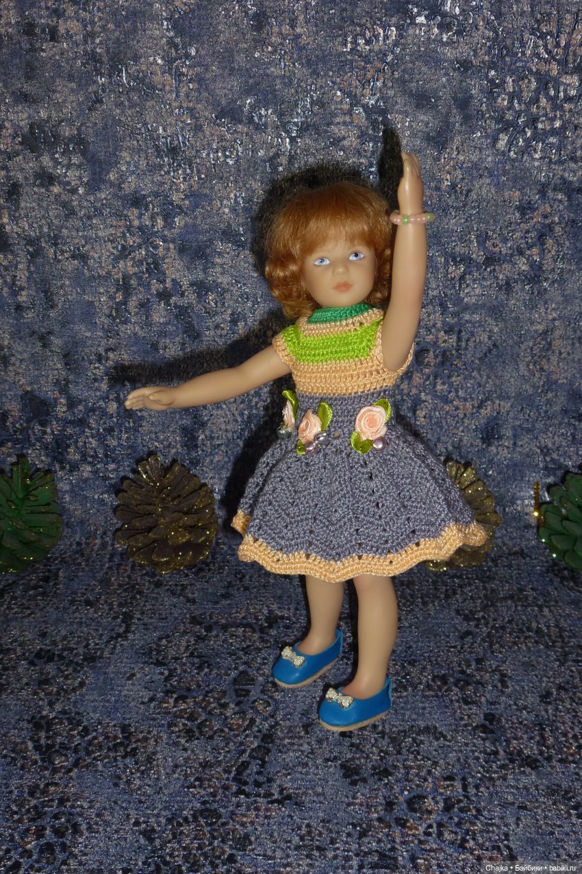 Вязаное платье «Персиковый Звон» на кукол Хейди Плюсчок 22 см ( Heidi Plusczok 22 см ) (фото 3)