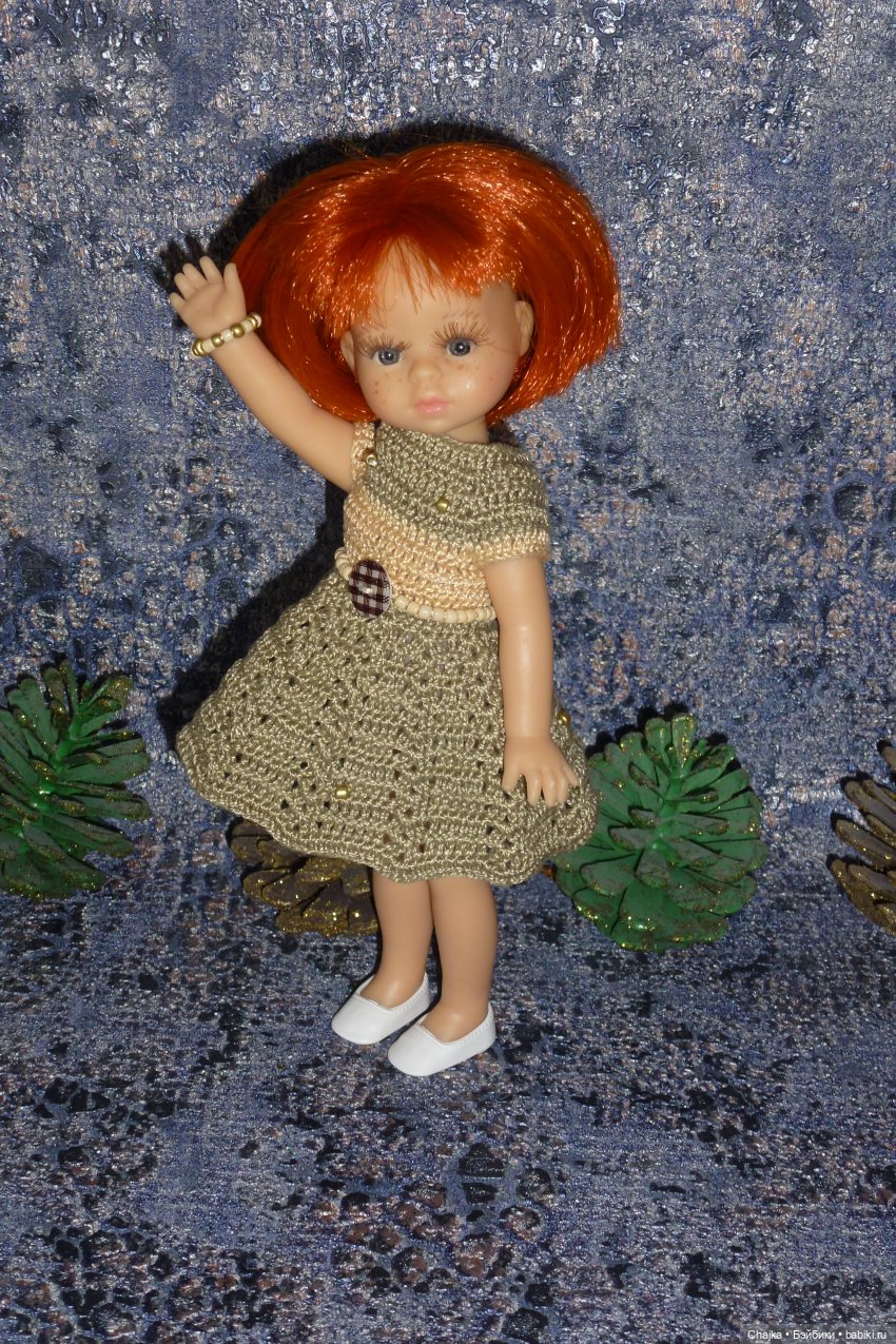 Авторское вязаное платье на кукол Паола Рейна мини 21 см «День Победы-9 Мая» (фото 7)