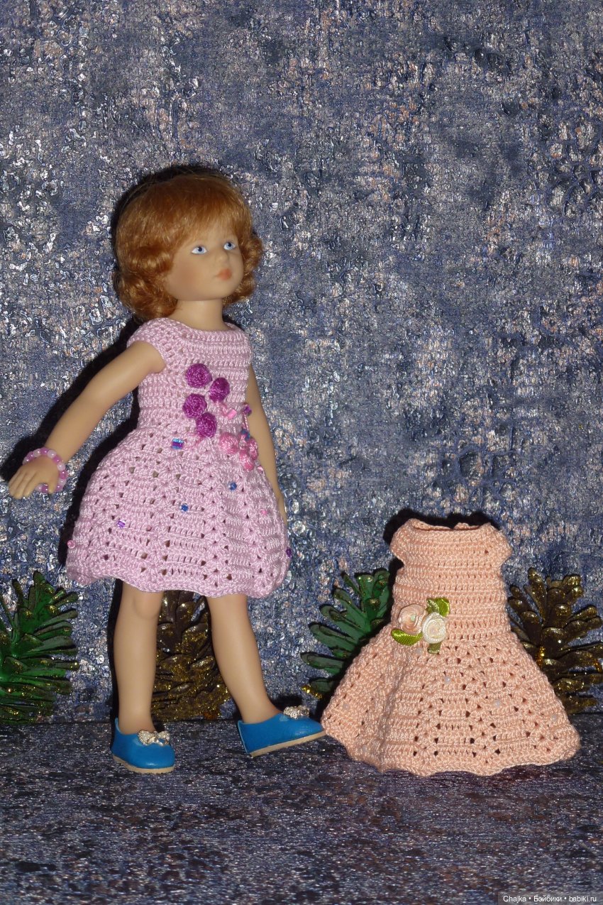 Вязаное платье «Розы» на кукол Хейди Плюсчок 22 см ( Heidi Plusczok 22 см ) (фото 3)