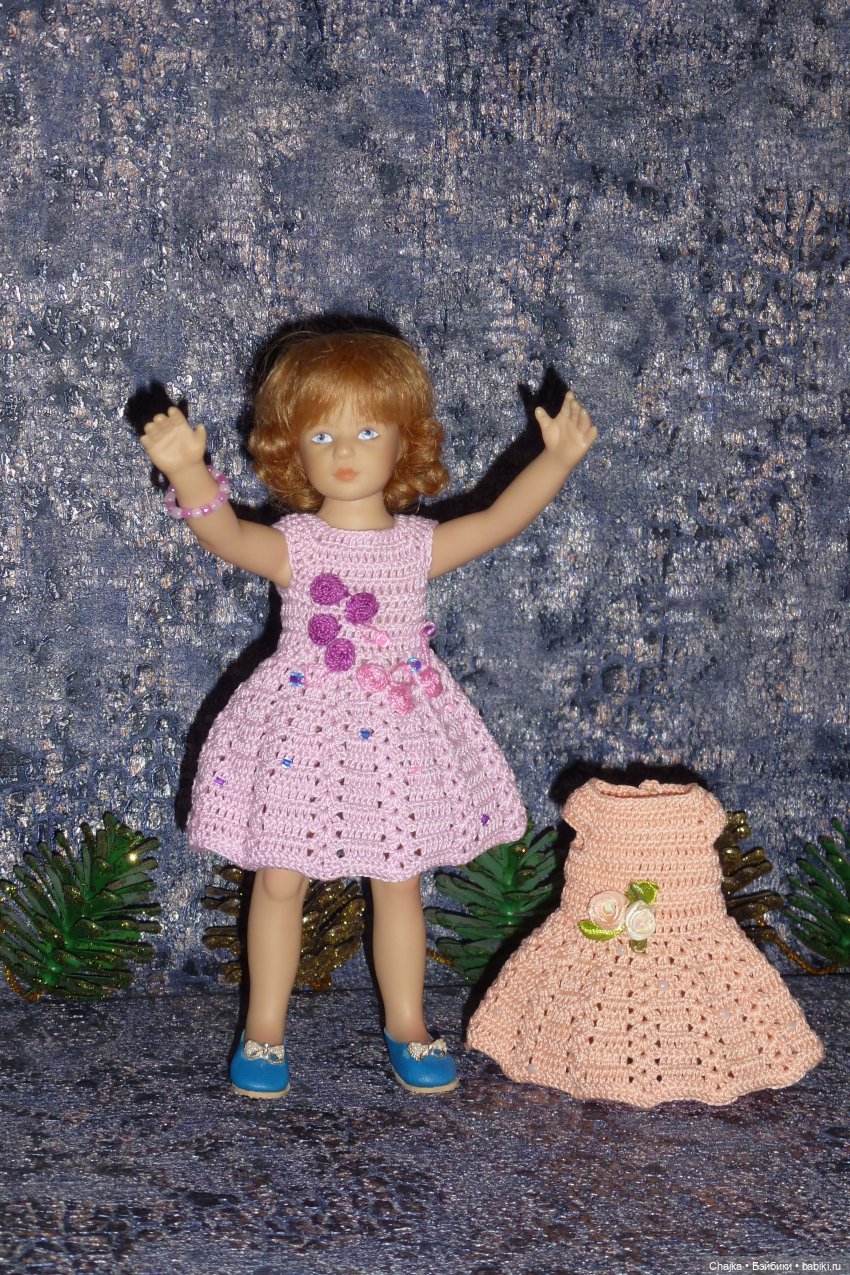 Вязаное платье «Розы» на кукол Хейди Плюсчок 22 см ( Heidi Plusczok 22 см ) (фото 4)