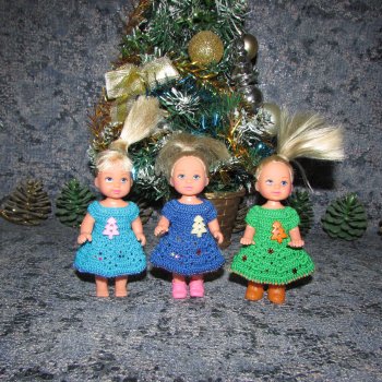 Вязаные платья на кукол Evi simba — Еви (11 см) - "Зимний Лес".  Предновогодний показ "Рождественская Сказка для кукол".