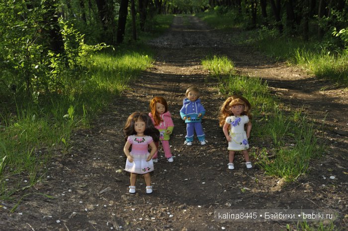 Вечерняя прогулка с Минушками