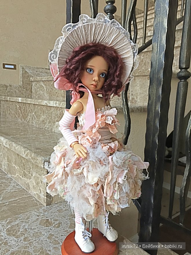 Наш первый выход в свет... или красавица Надежда