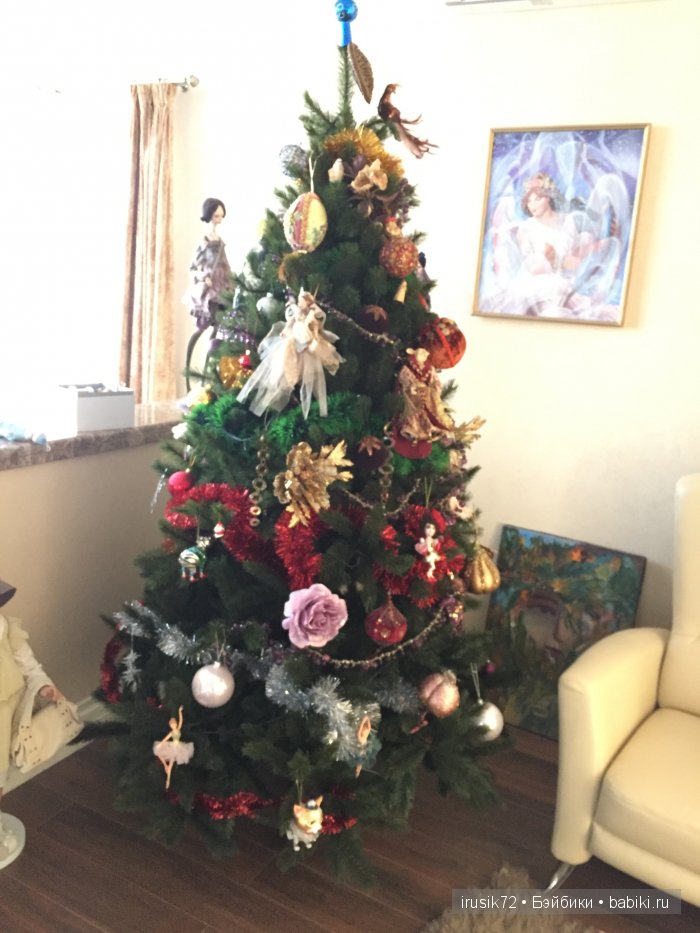 До свидания ёлочка,встретимся в следующем году)