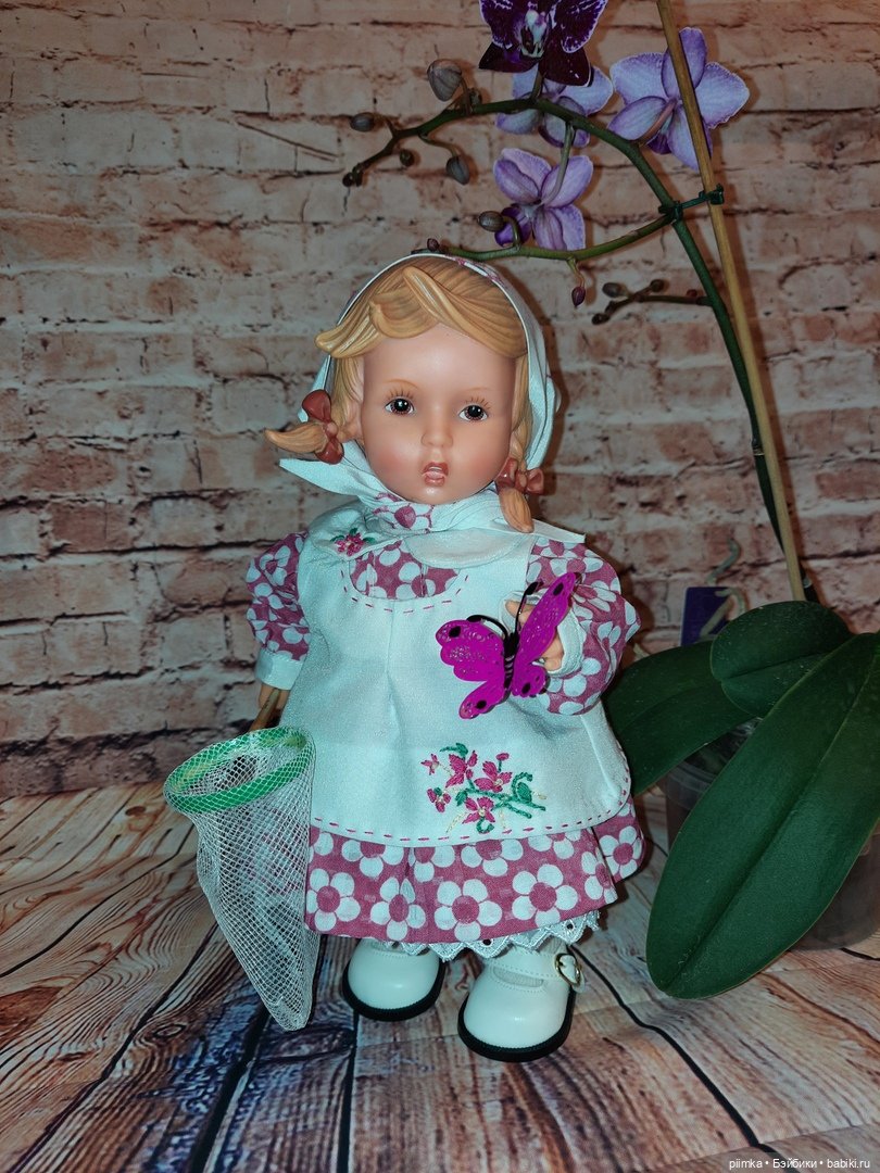 Летняя девочка Goebel Hummel