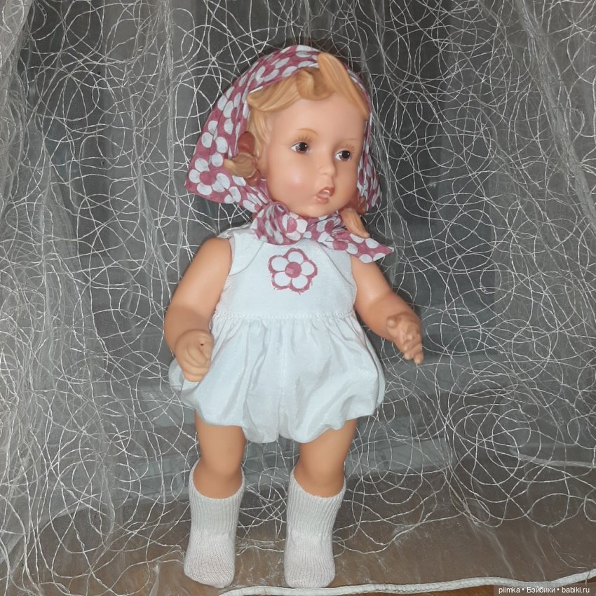 Летняя девочка Goebel Hummel