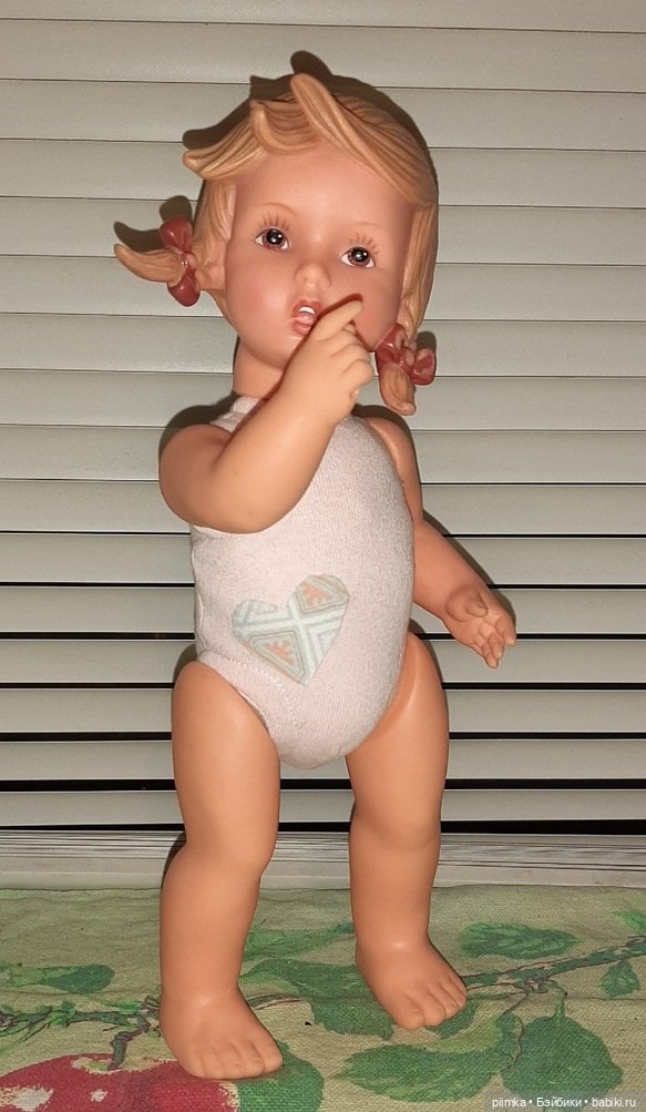 Летняя девочка Goebel Hummel (фото 9)