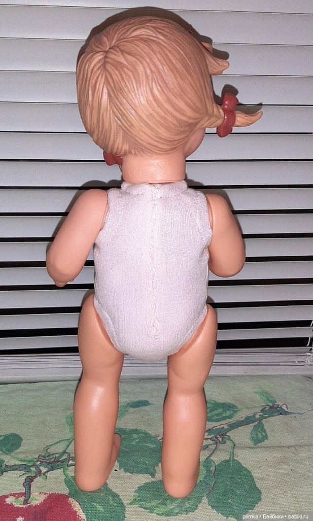 Летняя девочка Goebel Hummel