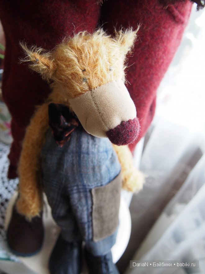 Девушка, которая никогда не посмотрит вам в глаза. Rixa от Zwergnase