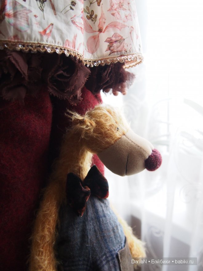 Девушка, которая никогда не посмотрит вам в глаза. Rixa от Zwergnase