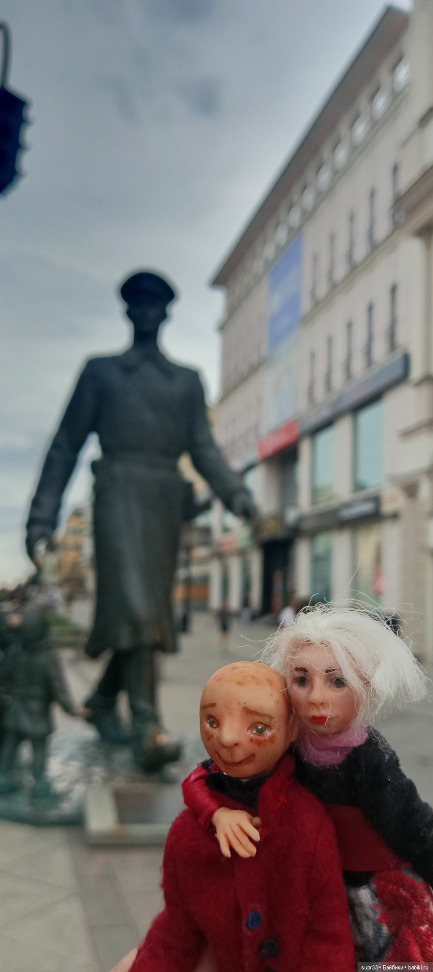 СОСЕДИ.Продолжение.Часть3. Прогулка по городу (фото 7)