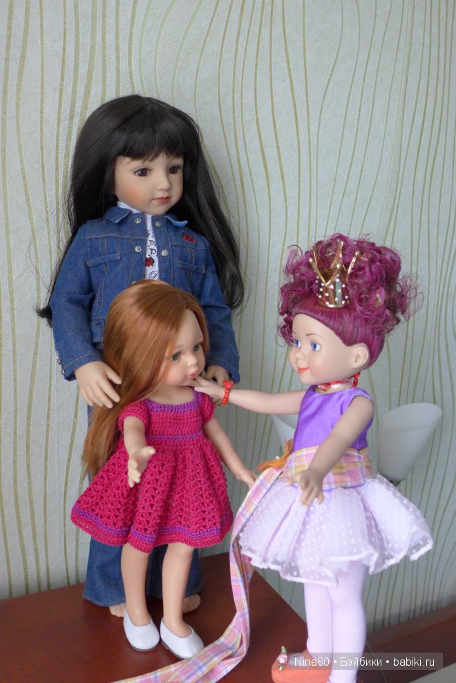 Немного осмотревшись идем знакомится