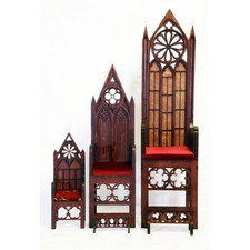 Кукольной мебели мало не бывает