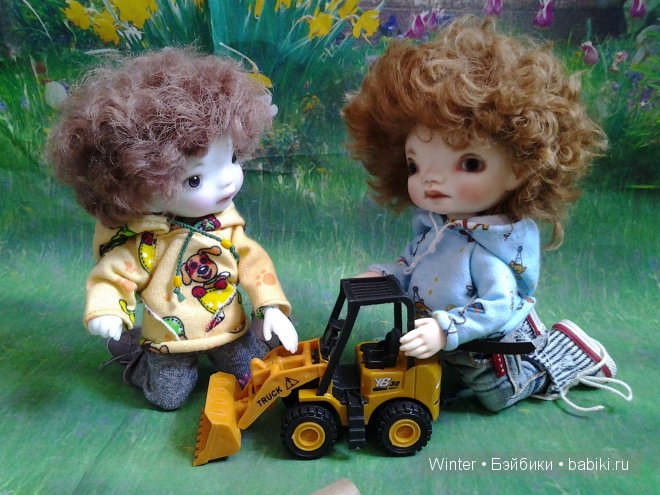 Как мы обновки мастерили. Одежда для кукол БЖД